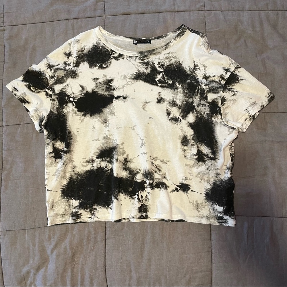 Black and white tie-dye t-shirt